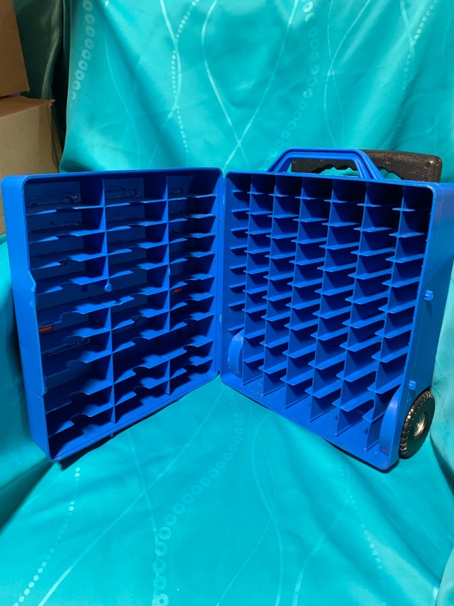 Vintage Hot Wheels Carry Case - photo 2