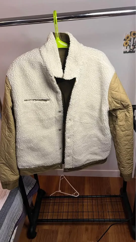 Levis corduroy sherpa lined trucker Jacket image indicator(3)