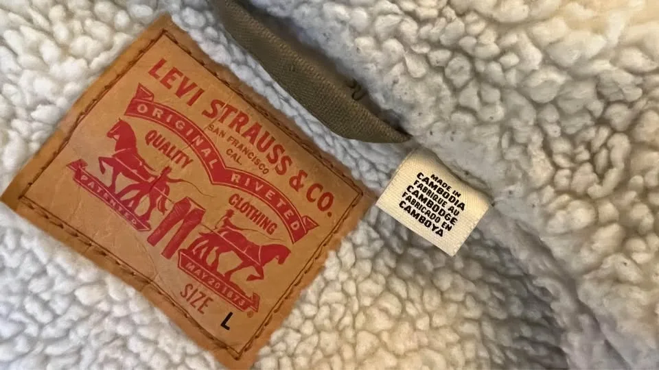 Levis corduroy sherpa lined trucker Jacket image indicator(4)