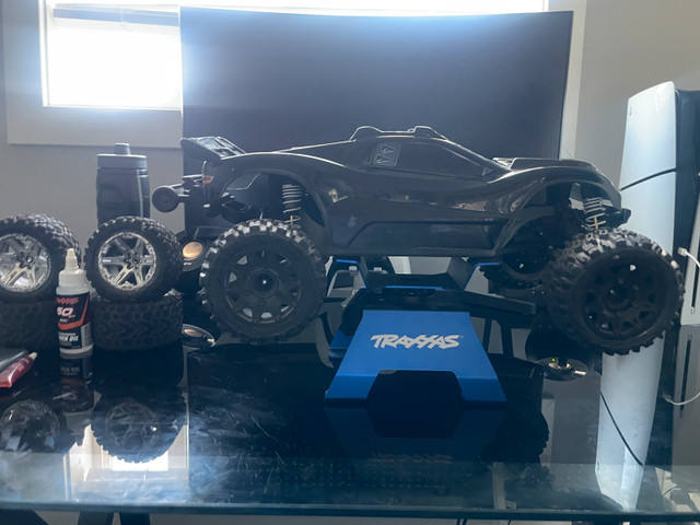 Traxxas rustler 4x4 vxl