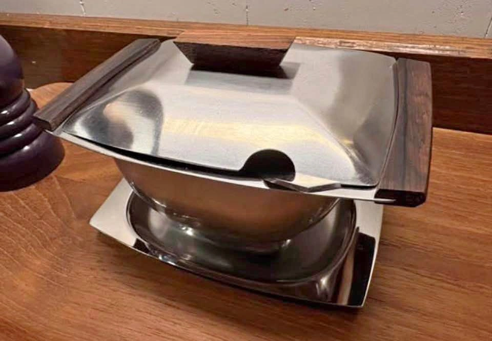 Elegant MCM Lundtofte Denmark serving dish (Teak handles) 🇩🇰