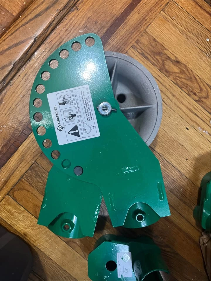 Greenlee 562 Elbow Assembly (UT8) with Adapters - photo 3