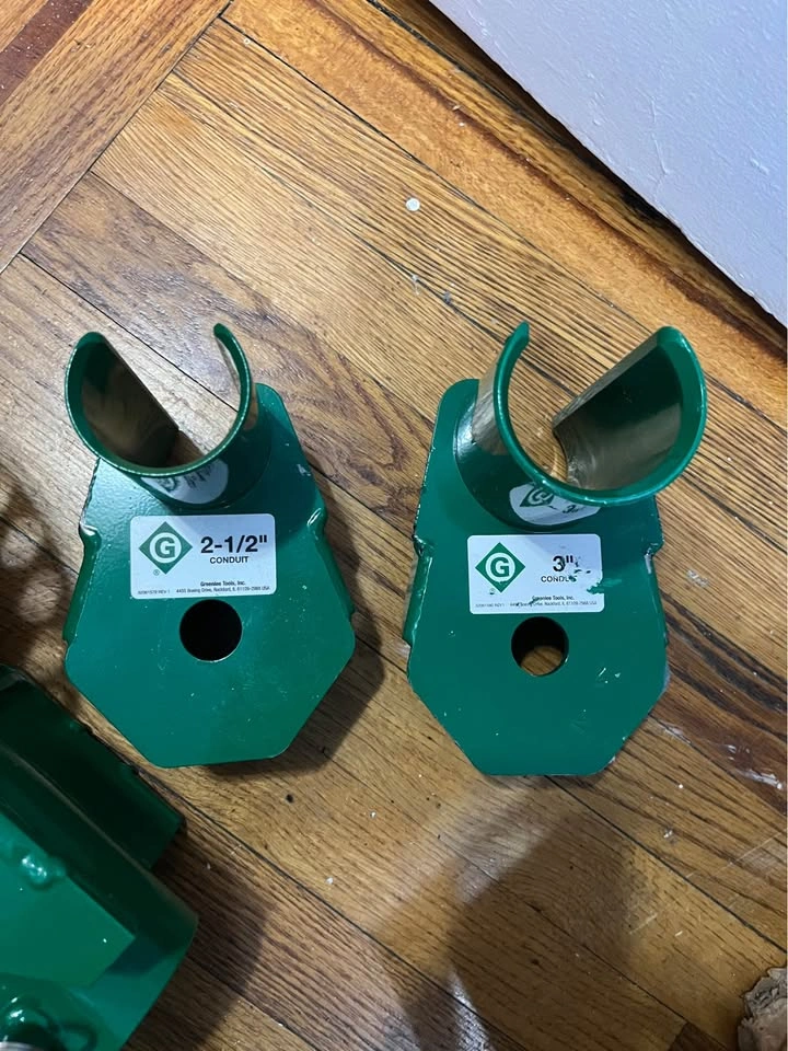 Greenlee 562 Elbow Assembly (UT8) with Adapters - photo 4