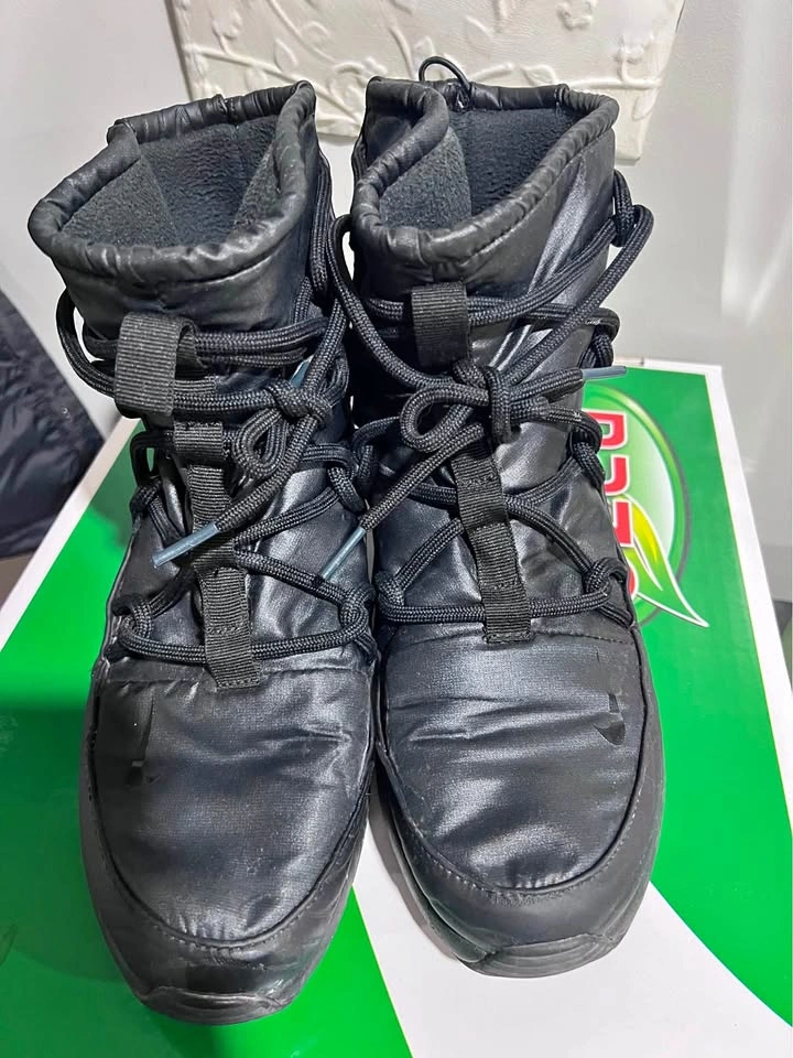 NIKE Tanjun High Rise 'Triple Black' Boots size 10W