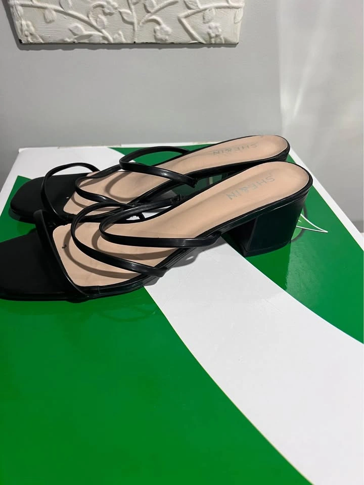 SHEIN Size 10 Strappy Block Heel Sandals - photo 2