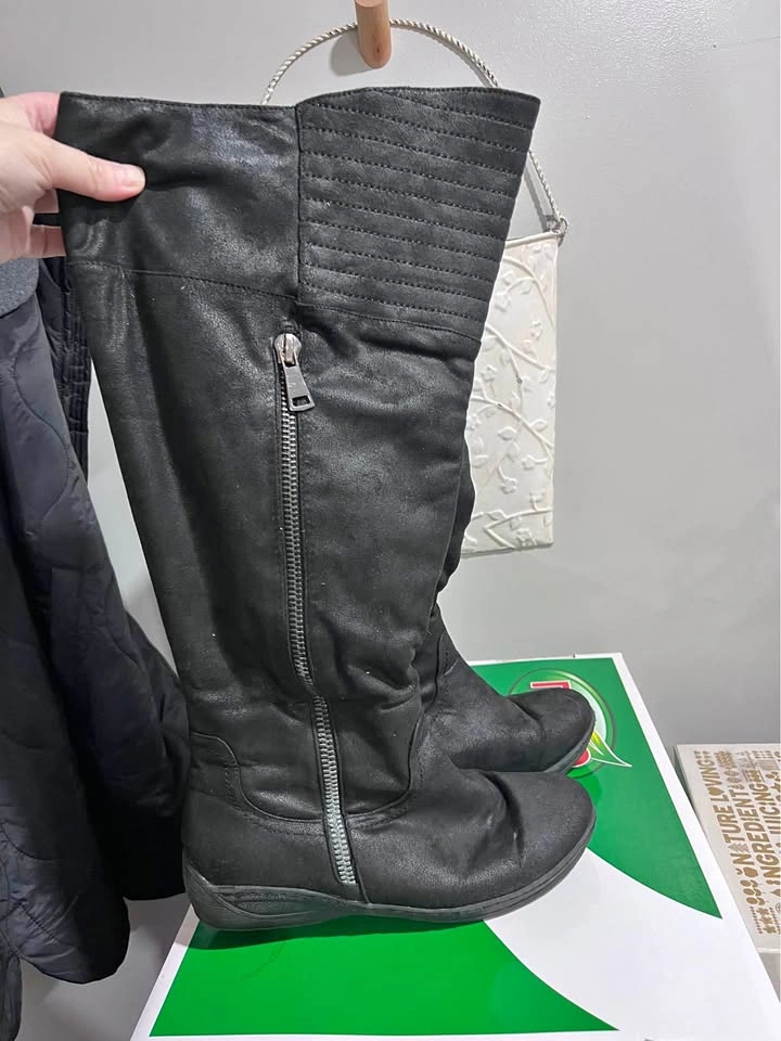 Wide calf boot size 10
