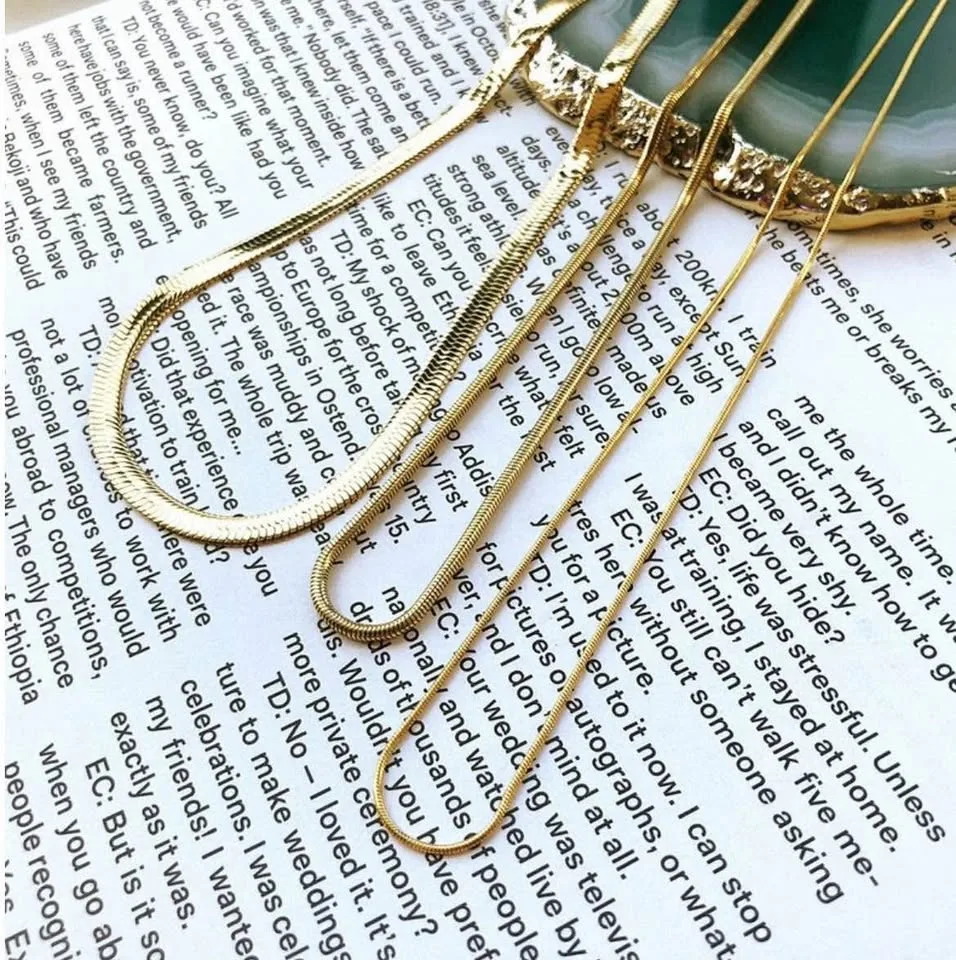 Brand new ! Set of 4, 18K gold plated Necklace & bracelet Set image indicator(9)