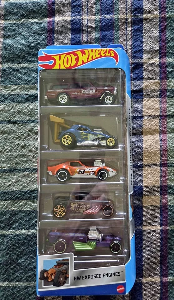 Hot Wheels HW Exposed Engines 5 Pack