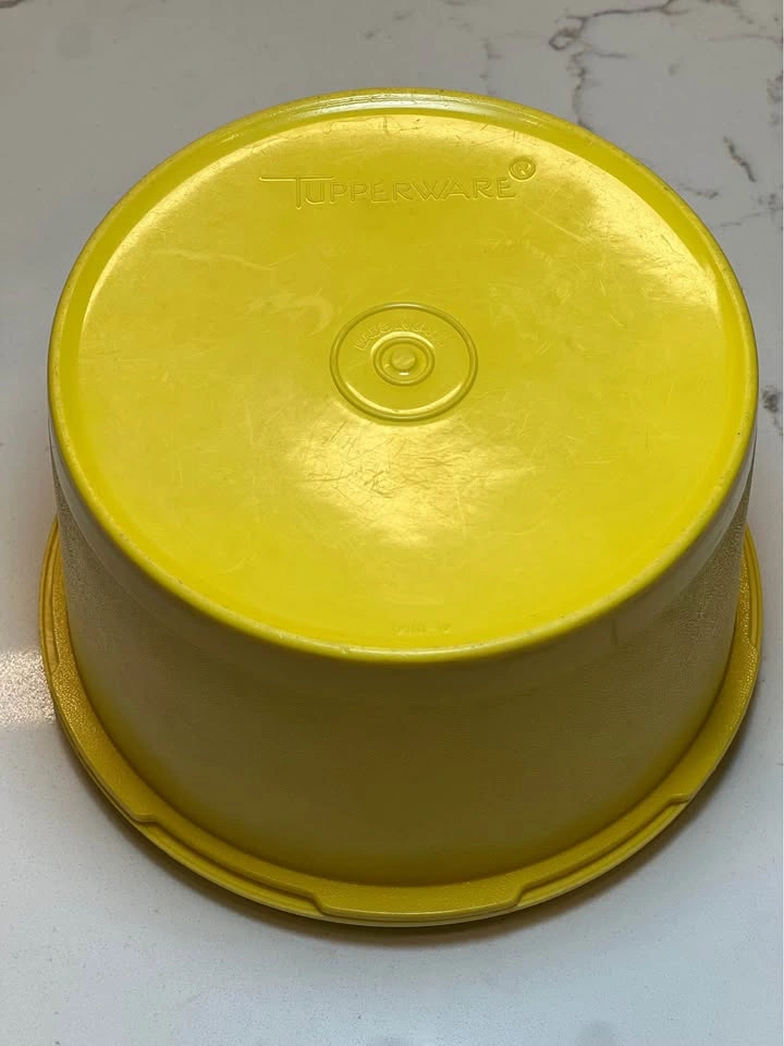 Vintage Tupperware Yellow Servalier Canister Sunburst Lid - photo 4