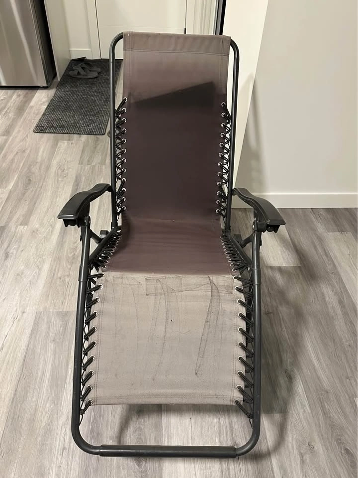 lounge chairs - photo 2