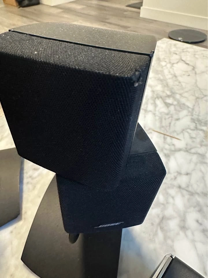 BOSE Cinemate w/ 4 satellites speaker - photo 5