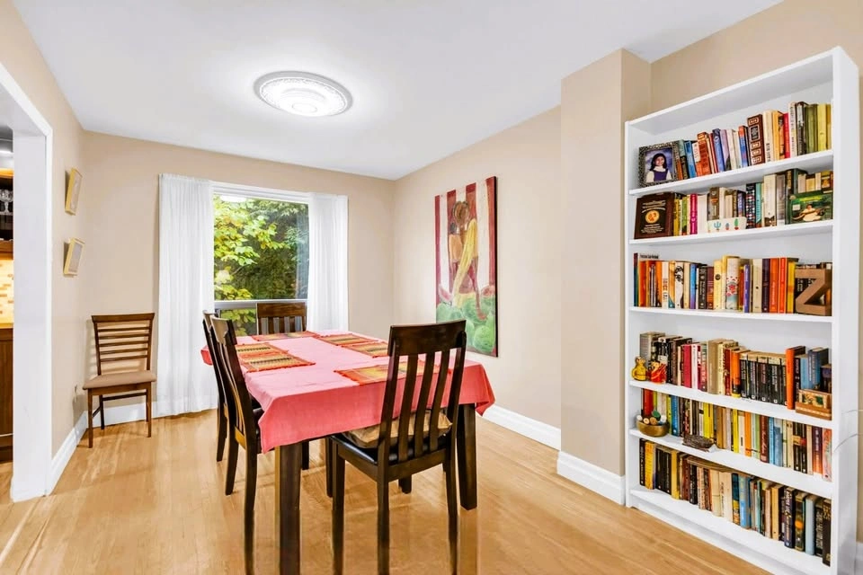 3 Beds 1 Bath House for Rent in Brampton - photo 3