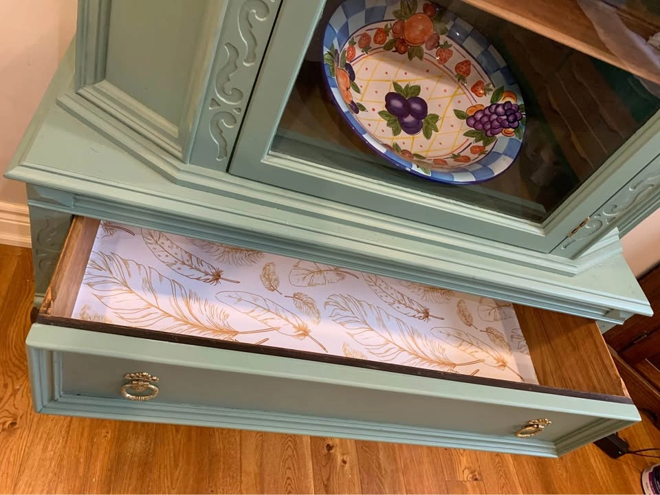 Vintage Hutch / China Cabinet - Refinished Green - photo 4