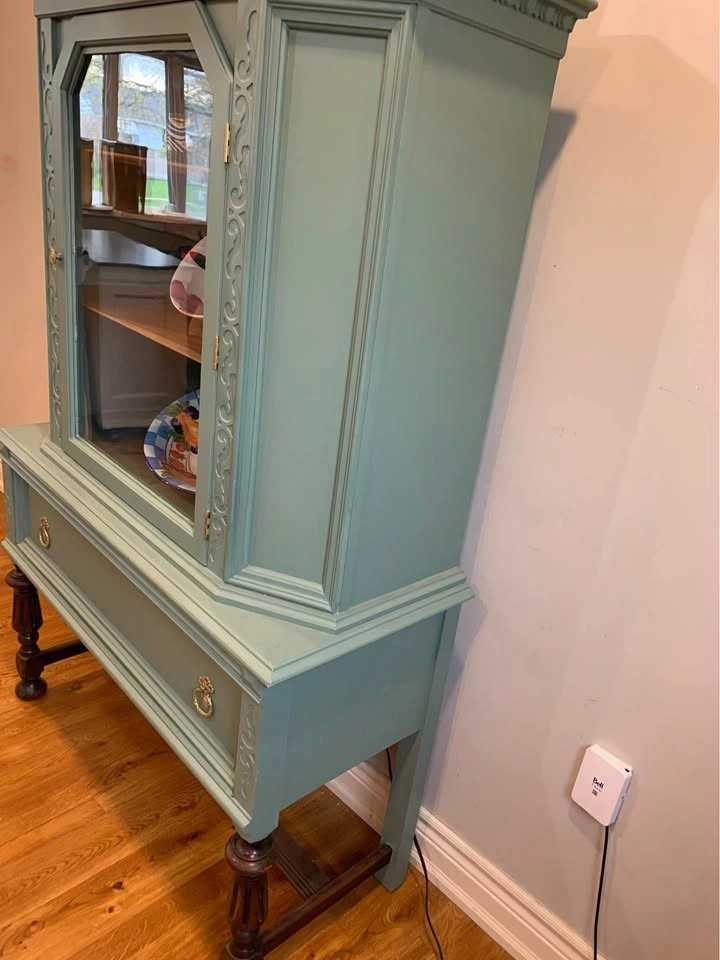 Vintage Hutch / China Cabinet - Refinished Green - photo 5