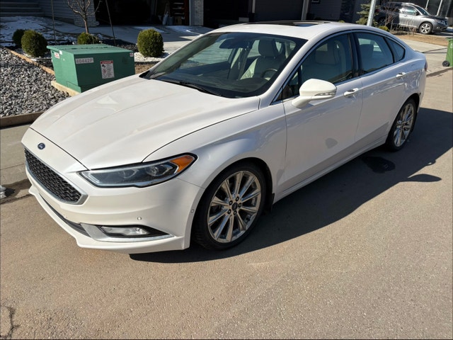 2017 Ford Fusion Platinum 2.0L Turbo - Luxury Car