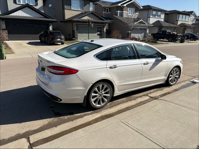2017 Ford Fusion Platinum 2.0L Turbo - Luxury Car - photo 4