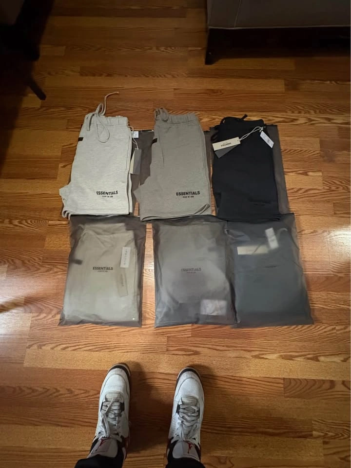 Essentials Shorts - 3 Colors - photo 2