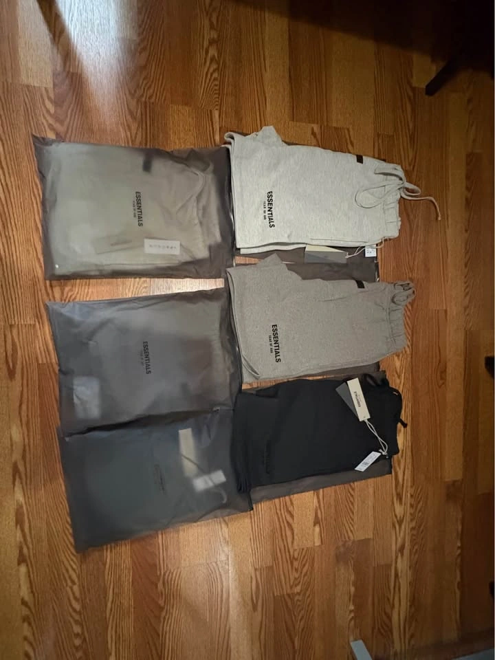 Essentials Shorts - 3 Colors - photo 3