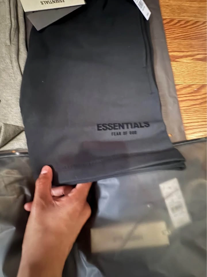 Essentials Shorts - 3 Colors - photo 5