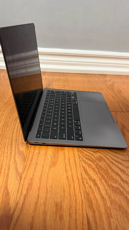 2020 MacBook Air (M1, 13-inch) – Good Condition - photo 3