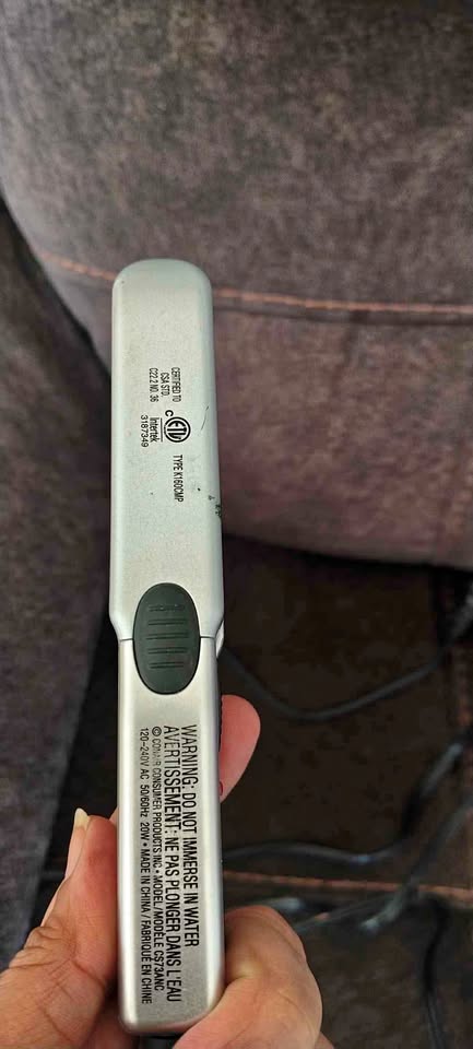 Conair mini hair straightener /flat iron/ travel friendly