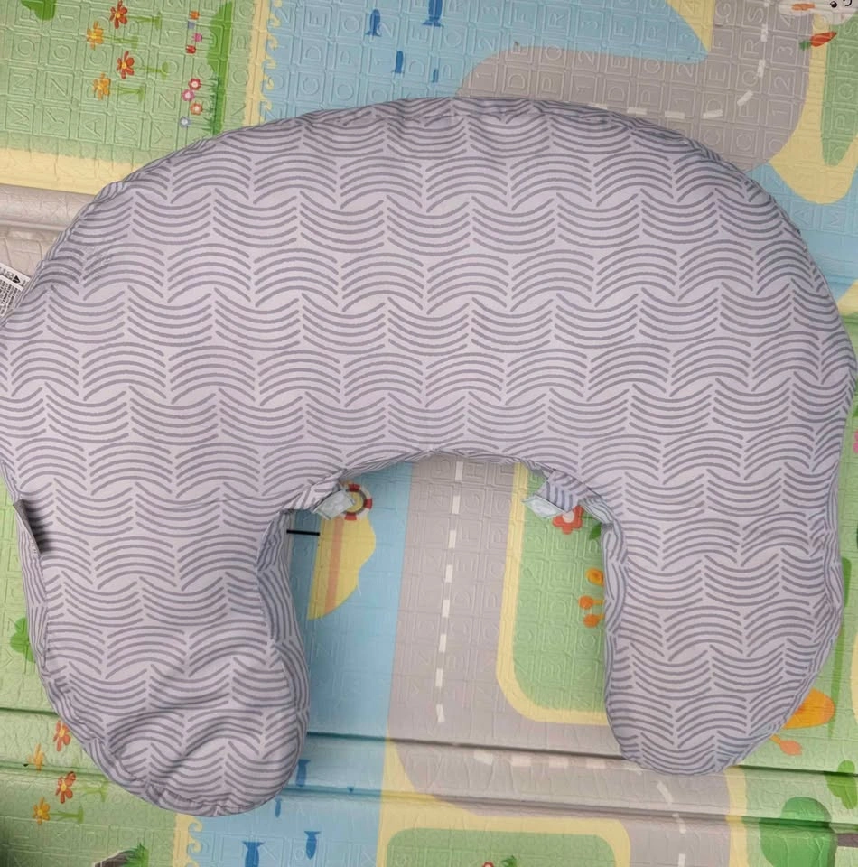 Nursing pillow - photo 2