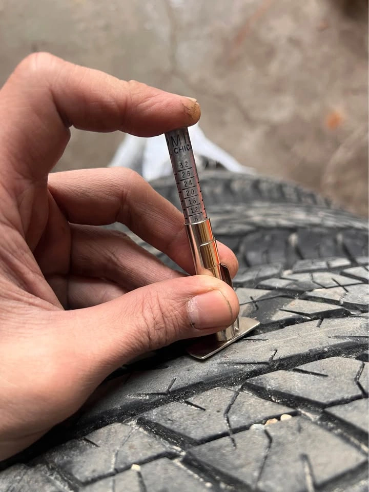 Set of 4 Dunlop AT20 Grandtrek Tires 265/70/17 - photo 5