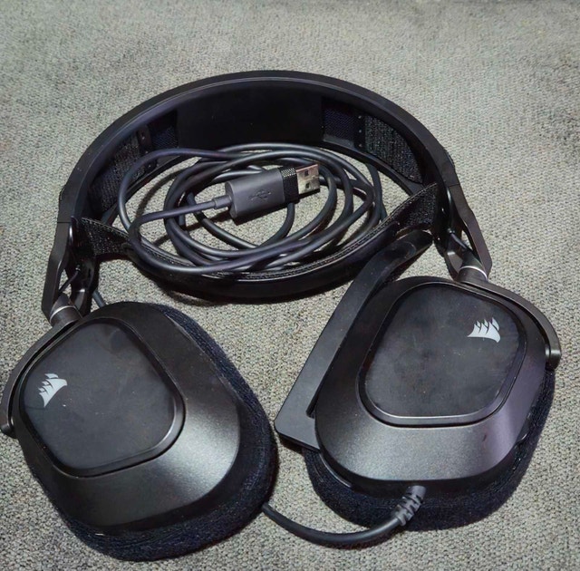 Corsair HS80 USB Headphones