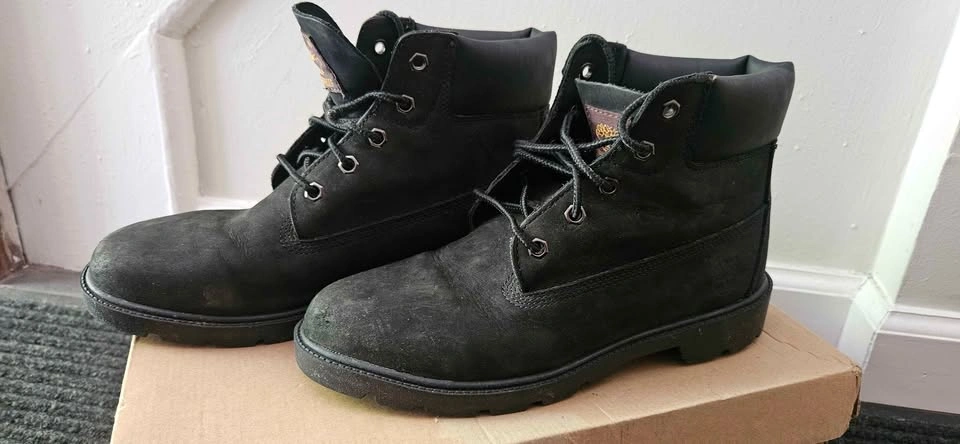 Timberland Classic Boot Black. Size 6, Juniors - photo 3