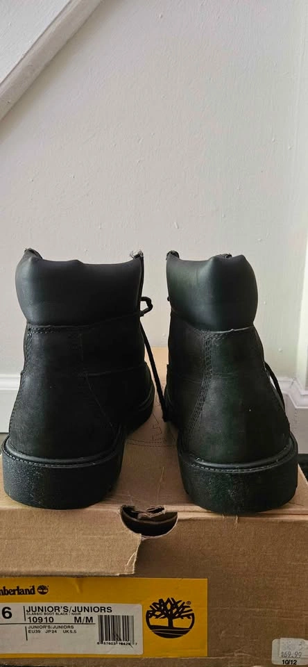 Timberland Classic Boot Black. Size 6, Juniors - photo 5