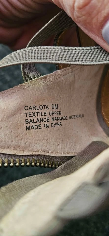 Me Too "Carlota" Taupe Flat Gladiator Sandals - Size 9 - photo 5