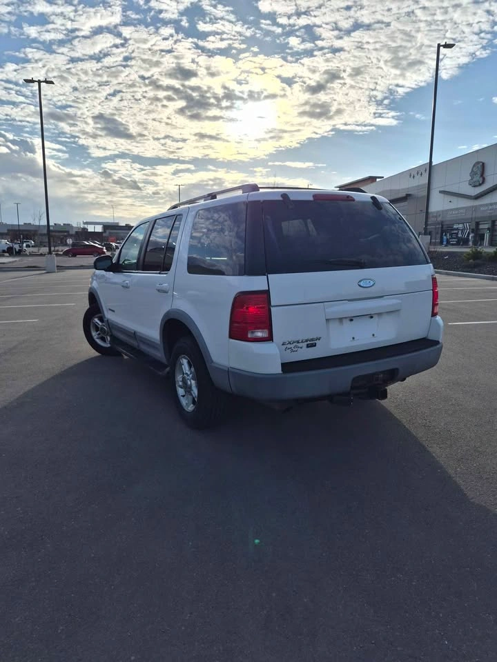 2002 Ford Explorer XLT - photo 4