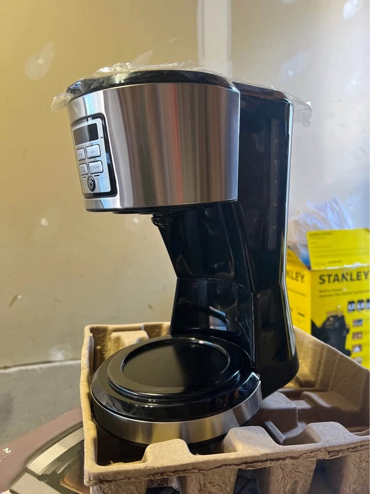 BLACK + DECKER Programmable Coffee Maker - 12-Cup - photo 5