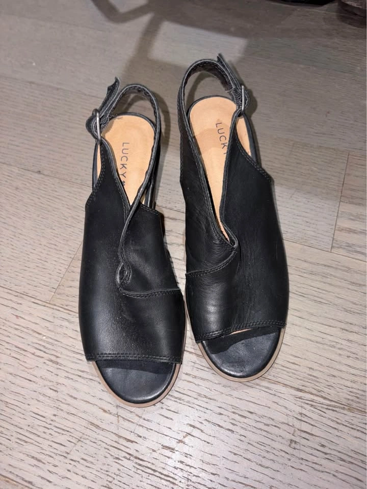 Lucky Brand Black Leather Slingback Peep Toe Heels Size 6 - photo 2
