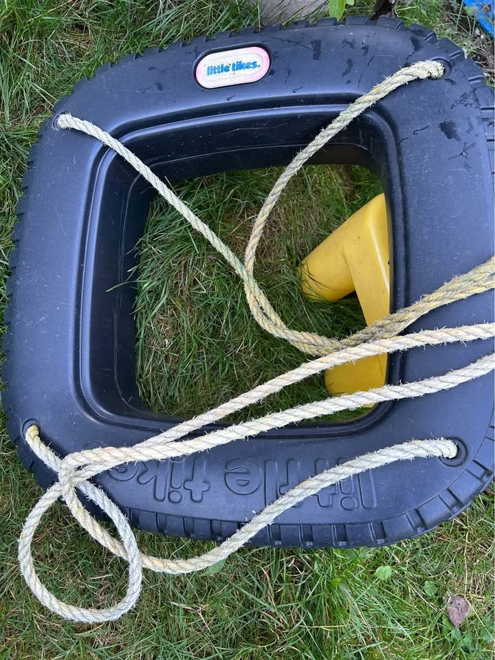 Little Tykes tire swing - photo 2