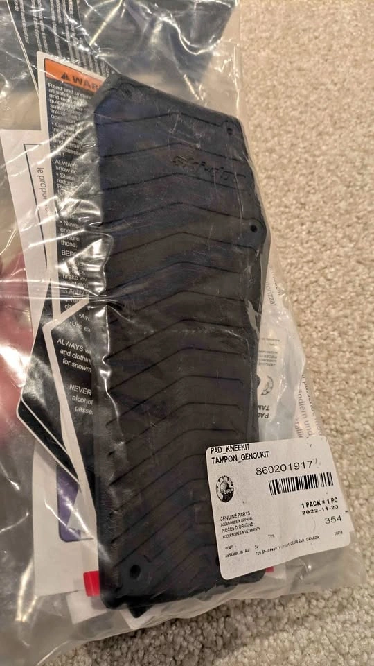 Ski doo knee pads