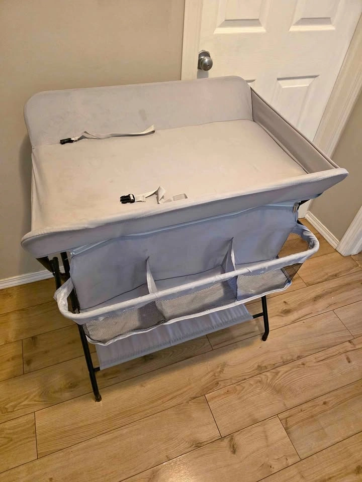 Folding Change Table