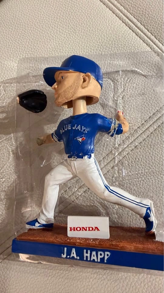 J.A. Happ Blue Jays Bobblehead – DIY Fixer Upper! Downtown Toron - photo 4