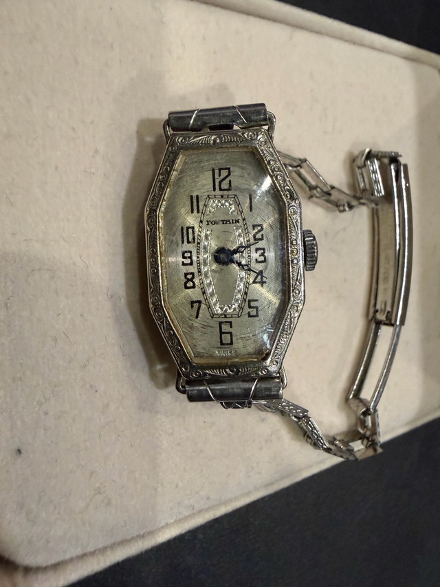Vintage Woman’s 1920’s Fontain Watch