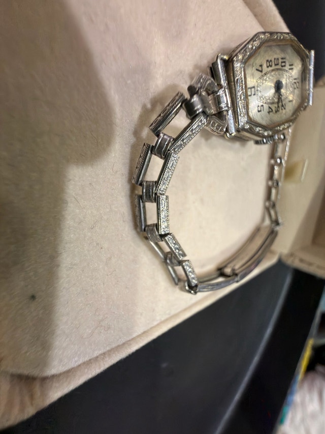 Vintage Woman’s 1920’s Fontain Watch - photo 4