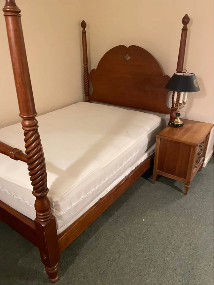 Ethan Allen Full 4-Post Quality Bedframe - photo 2