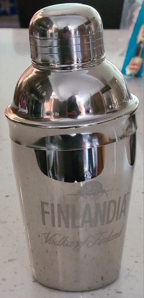 2 Finlandia Cocktail Stainless Steel Shakers