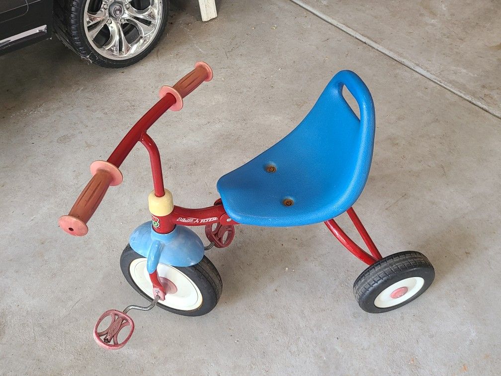 Radio Flyer Toddler Trike