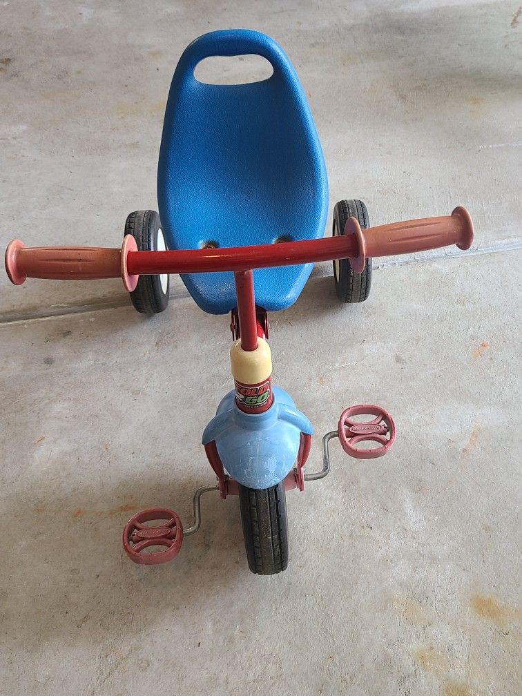 Radio Flyer Toddler Trike - photo 2