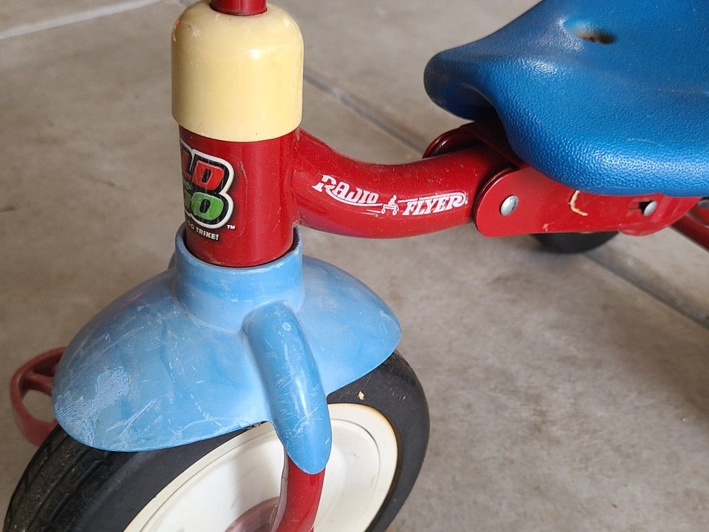 Radio Flyer Toddler Trike - photo 3