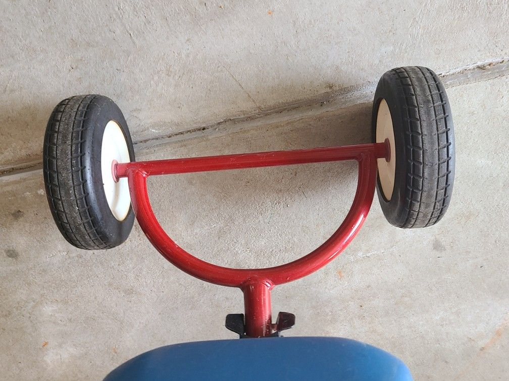Radio Flyer Toddler Trike - photo 4
