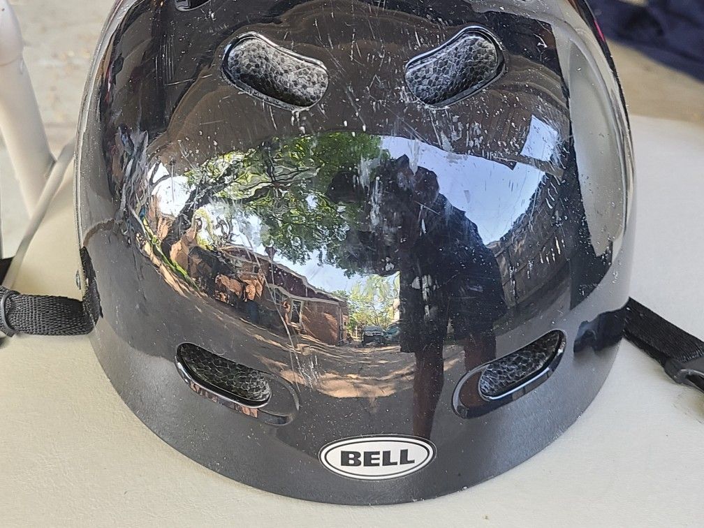Bell Black Skateboarding Youth Helmet - photo 2