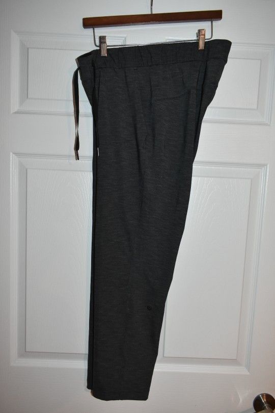 Lululemon Woman Gray Pants SZ 10