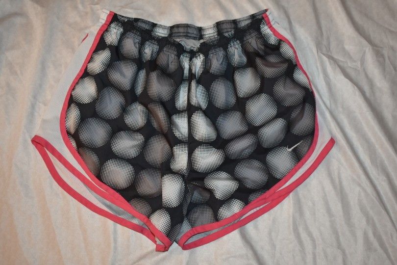 Nike Woman Gray Dri Fit Shorts Sz L