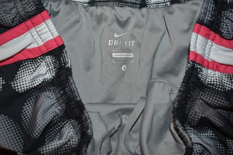 Nike Woman Gray Dri Fit Shorts Sz L - photo 3